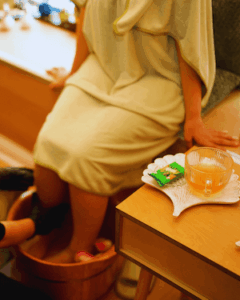 Dein Reminder zur Selbstfürsorge-kai li wang head spa